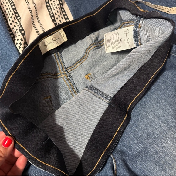 💕Jessica Simpson Pull On Flare Jeans💕 - Picture 8 of 9